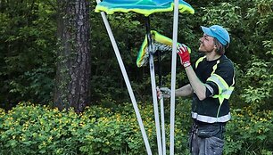 S.Baltrūnas prie Grybų parko eksponatų