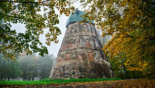 Baisogalos dvaro vėjo malūnas (Radviliškio r.)