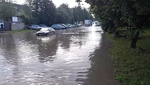 Apsemta Geologų gatvės atkarpa