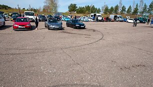Lietuvos automobilių sporto federacija sezoną pradėjo nemokamu renginiu &bdquo;Nemuno žiede&ldquo;