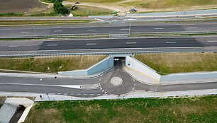 Magistralėje Vilnius&ndash;Kaunas įrengta požeminė pervaža ties Stro&scaron;iūnais 