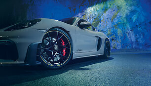 Dar viena &bdquo;Porsche&ldquo; premjera Los Andžele: galingiausias kada nors sukurtas &bdquo;718 Cayman GT4 RS&ldquo;