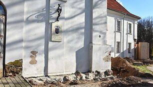 Rekonstruojant Žemaičių vyskupystės muziejų rasta žmonių palaikų