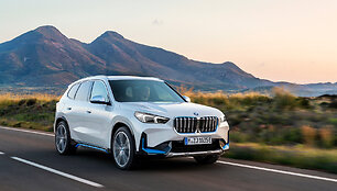 BWM pristatė naują elektromobilį &ndash; kompaktinį visureigį &bdquo;BMW iX1&ldquo;