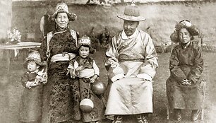 Dalai Lama. Nuotraukos i&scaron; knygos &bdquo;Jo &Scaron;ventenybė XIV Dalai Lama. Iliustruota biografija&ldquo;