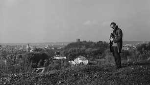 Algimantas Kunčius ant Bekešo kalno. Romualdo Kunčiaus nuotrauka, 1967. Nuotrauka iš A.Kunčiaus albumo „Fotografuota Vilniuje 1960-1970 metais“