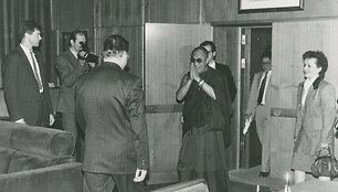 Dalai Lamos susitikimas su Vytautu Landsbergiu Auk&scaron;čiausioje Taryboje. 1991 rugsėjo 29 d.