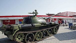 Tankas T-55