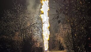 Krokuvoje į dangų &scaron;ovė 20 metrų ugnies stulpas