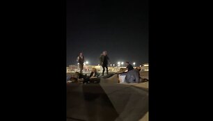 O.Scholzo delegacija Tel Avivo oro uoste gulėsi ant žemės
