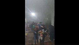 Sumai&scaron;tis Gazos ligoninėje karo lėktuvams bombardavus ligoninės apylinkes
