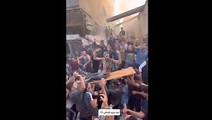 Nevaldomos palestiniečių emocijos i&scaron; po griuvėsių traukiant nukentėjusiuosius Gazos Ruože