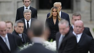 Barronas Trumpas, Donaldas Trumpas, Viktoras Knavsas ir Melania Trump