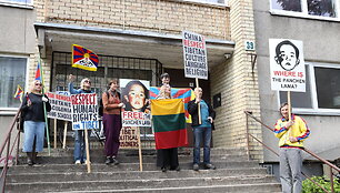 Piketas prie Kinijos ambasados
