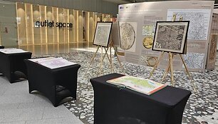 Atidarė unikalią senųjų žemėlapių parodą: interaktyvios patirtys, Lietuvos archyvų lobynas ir kritinio mąstymo pamokos 