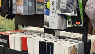&Scaron;ias prekes į parduotuvę Vilniuje pirkėjai atvyksta vien paliesti: dėl jų einama i&scaron; proto 
