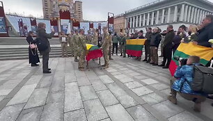 kare-zuvusio-tomo-valentelio-atsisveikinimo-ceremonija-kyjive