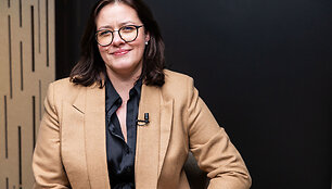 Asta Rokickienė &ndash; Aplinkos ministerijos Architektūros ir statybos grupės vadovė, konkurso komisijos narė