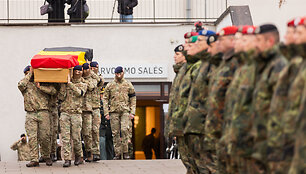 Atsisveikinimo ceremonija su Lietuvoje mirusiu Belgijos kariu
