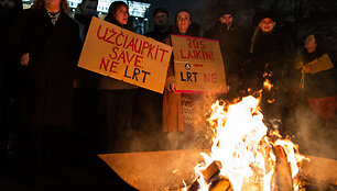 Antrasis protestas &bdquo;&Scaron;alin rankas nuo laisvo žodžio!&ldquo;