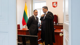 Andriaus Vy&scaron;niausko, nuteisto už sukčiavimą, piktnaudžiavimą ir dokumentų klastojimą, nagrinėjama byla