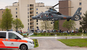 Sraigtasparnių nusileidimo aik&scaron;telės Santari&scaron;kių žiede atidarymas