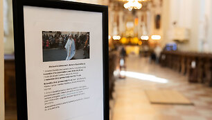 Atsisveikinimas su kunigu jėzuitu Antanu Saulaičiu
