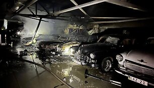 Rusijos dronai apgadino V.Janukovyčiaus automobilių kolekciją