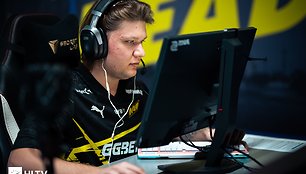 „NAVI“ lyderis „s1mple“