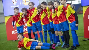Istorinis įvykis &ndash; su &bdquo;Lidl&ldquo;: net 11 vaikų i&scaron; Lietuvos lydės UEFA EURO 2024 futbolininkus