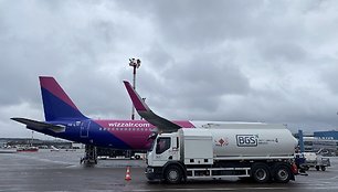 BGS atnaujino sutartis su „Wizz Air“, teiks kurą trijuose oro uostuose