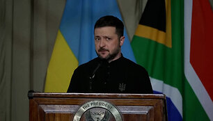 4571343_south africa zelenskyy briefing_1_1080i60essence.00_02_03_09.Still001