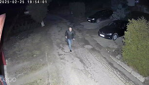 ieskomas-vairuotojas-apdauzes-kelis-automobilius-kauno-rajone