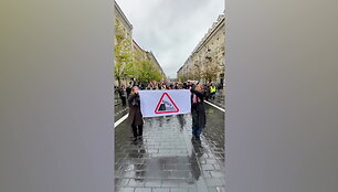 vilniu-drebino-studentu-eisena-geda-nauseda