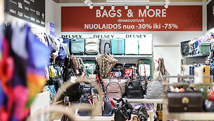&bdquo;Outlet Park&ldquo; įsikūrusi &bdquo;Bags & More&ldquo; &ndash; atsinaujino: tokių pokyčių nerasite kitose &scaron;io tinklo parduotuvėse 