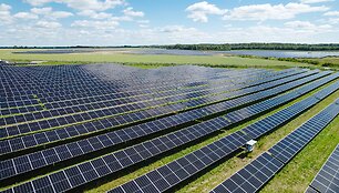 &bdquo;Acme Solar Group" atidarė vieną didžiausių saulės parkų Lietuvoje: energija &ndash; &scaron;aliai, nauda &ndash; bendruomenei
