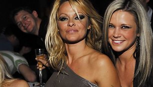 41 metų Pamela Anderson