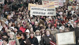 Akimirka i&scaron; protesto