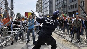 Demonstrantų ir policijos susirėmimas.