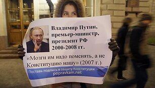 Sankt Peterburge vyksta protestai prie&scaron; Kremliaus priimtą Konstitucijos pataisą.