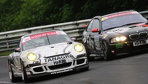 Lenktynes laimėjo gamyklinės „Porsche“ komandos „Manthey Racing“ nariai Marcel Tiemann, Marc Lieb ir Arno Klasen, vairavę „Porsche 911 GT3 RSR“.