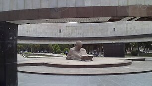 Memorialas 26 Baku komisarams praėjusią savaitę buvo demontuotas.