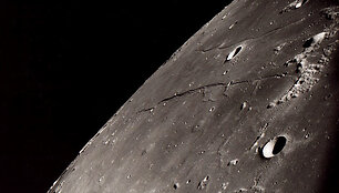 Mėnulio Ramybės jūros nuotrauka, kurią padarė &bdquo;Apollo 8&ldquo; įgula