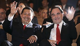 Hugo Chavezas ir Oliveris Stone'as Venecijos kino festivalyje