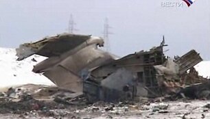 Lėktuvo &bdquo;Il-76&ldquo; nuolaužos avarijos vietoje