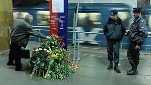 Grėsmingų užra&scaron;ų &scaron;iurpinami maskviečiai dar nespėjo atsigauti po kovo 29-osios i&scaron;puolių metro.