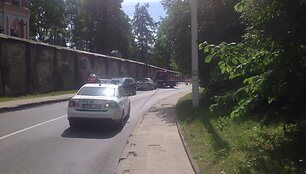 Avarija ties smegduobe Rasų gatvėje