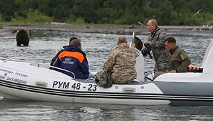 Vladimiras Putinas draustinyje susidūrė ir su lokiais.