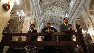 Andrius Kubilius su žmona Rasa ir ūkio ministras Dainius Kreivys Jeruzalėje dalyvavo mi&scaron;iose &Scaron;v. I&scaron;ganytojo bažnyčioje.