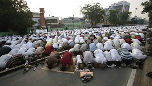 Paaiškėjo, kad Indonezijos musulmonams teks atidėti Ramadano pabaigą.